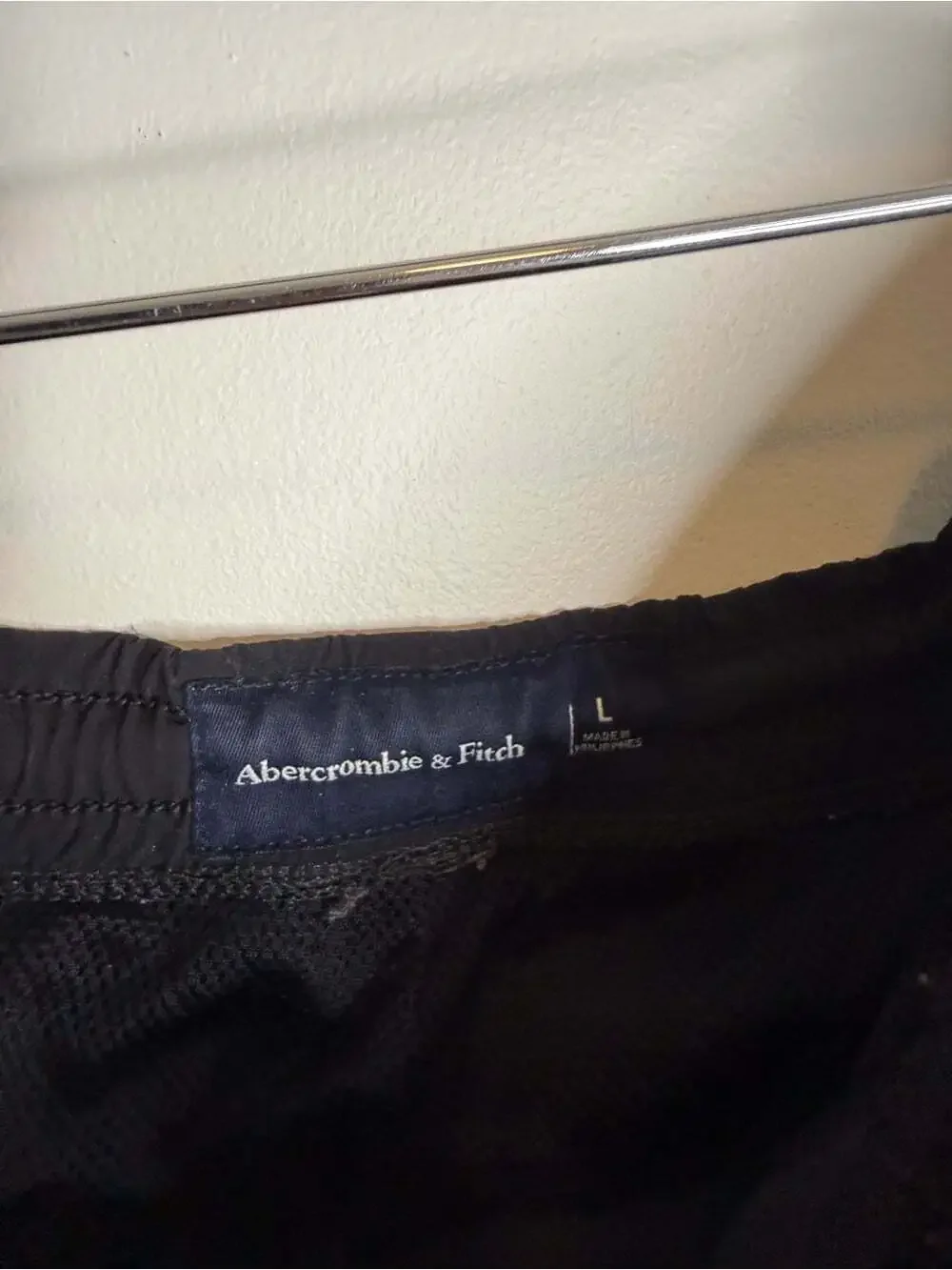 Abercrombie & Fitch black Flat-Front Men's Shorts size large
